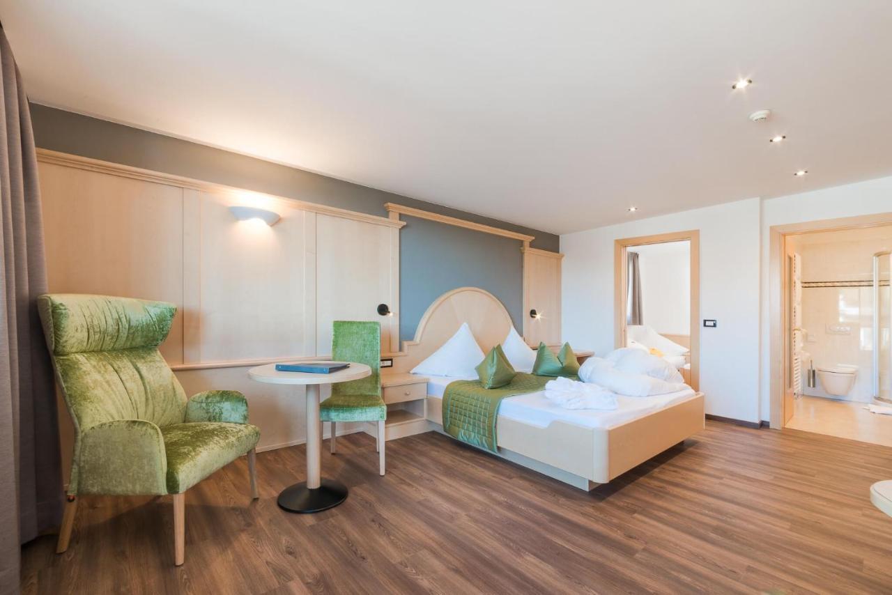 Hotel Salten Hafling ภายนอก รูปภาพ